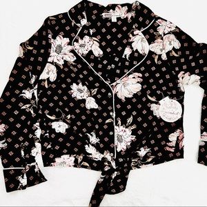 Gypsies Moondust Women’s Black Floral Print Top